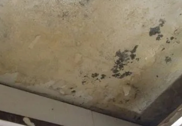 厦门阳台漏水维修公司分享下厦门卫生间渗水维修需要注意哪些问题。